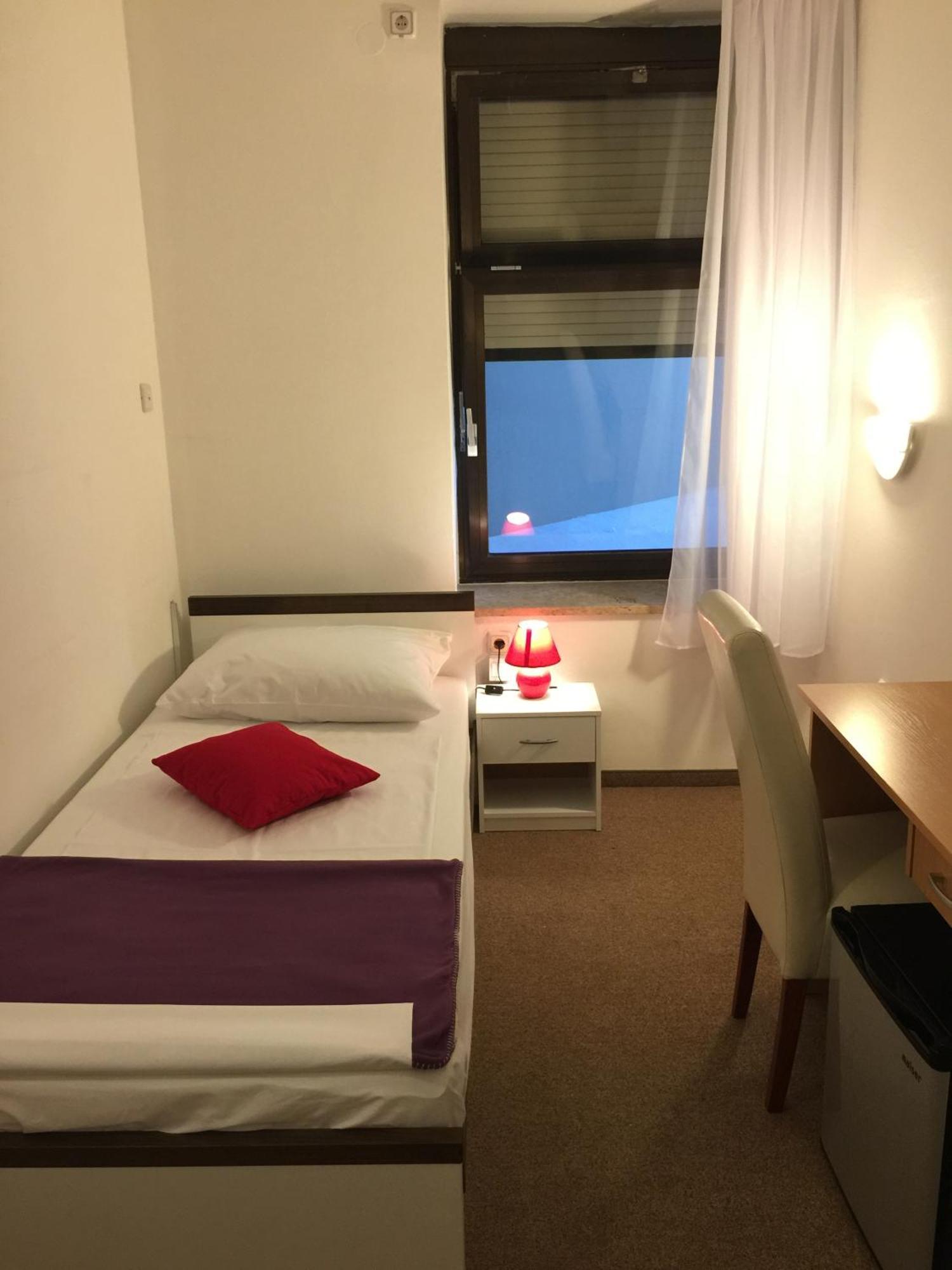 Hotel Ruza Novi Vinodolski Bilik gambar