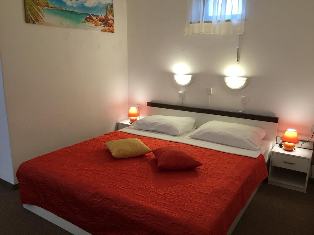 Hotel Ruza Novi Vinodolski Bilik gambar